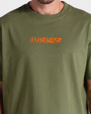 Camiseta Especial Rusty V8 Verde Oliva